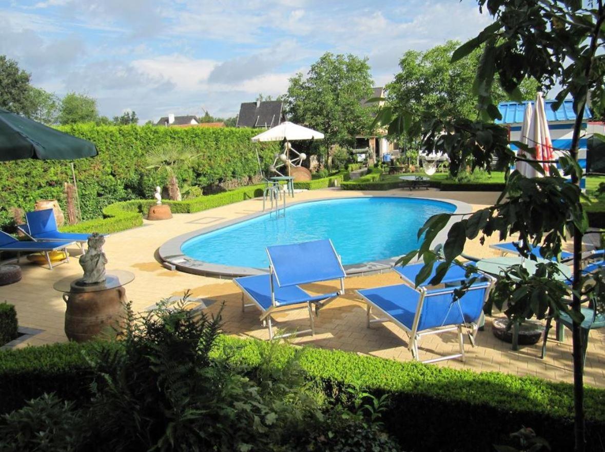 Zonhoven B&B Casa Roman & Vakantiewoning Voor 1 Pers Tot Max 32 Personen المظهر الخارجي الصورة