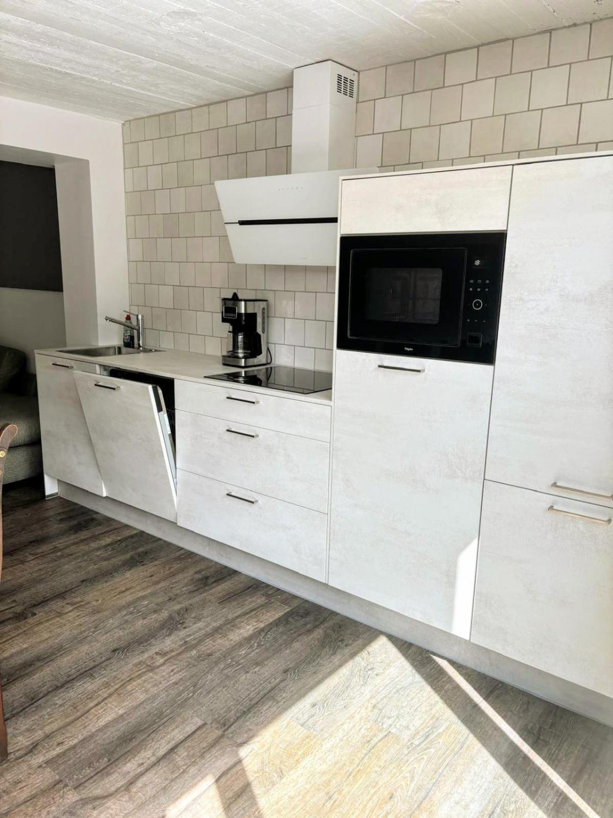 Zonhoven B&B Casa Roman & Vakantiewoning Voor 1 Pers Tot Max 32 Personen المظهر الخارجي الصورة