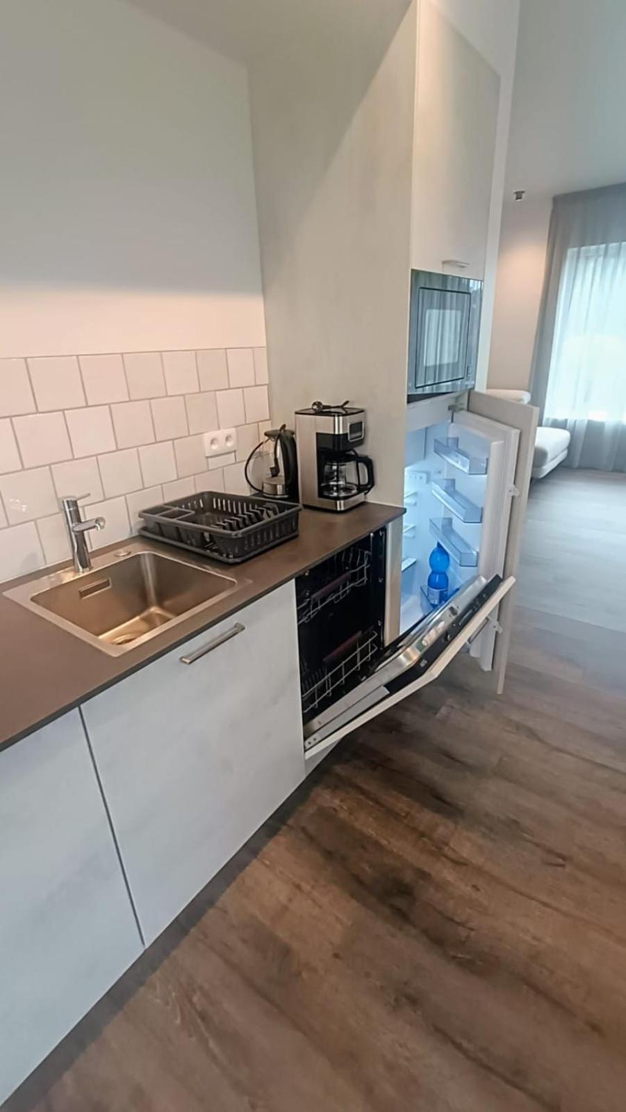 Zonhoven B&B Casa Roman & Vakantiewoning Voor 1 Pers Tot Max 32 Personen المظهر الخارجي الصورة